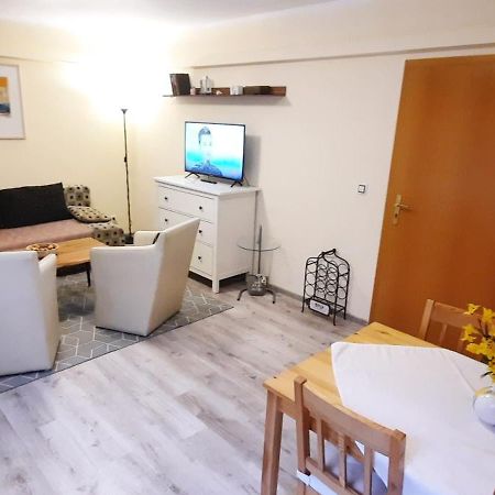 Pool Apartments Karlsbad Buitenkant foto