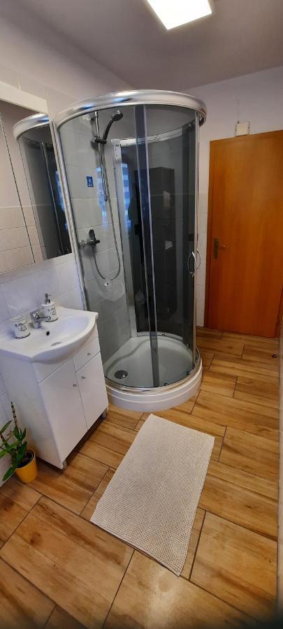 Pool Apartments Karlsbad Buitenkant foto
